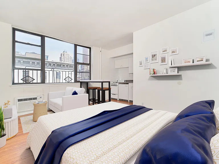 400 W 45th St #5B — Photo 1