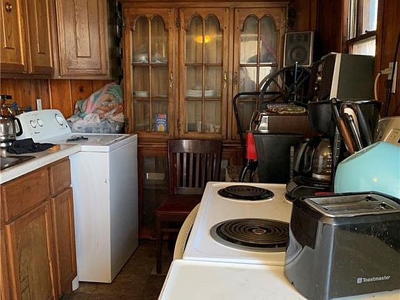 5th image of 227 N Belmont Ave