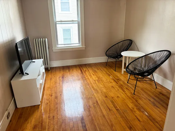 22 Marland Rd #2C, Worcester, MA 01606