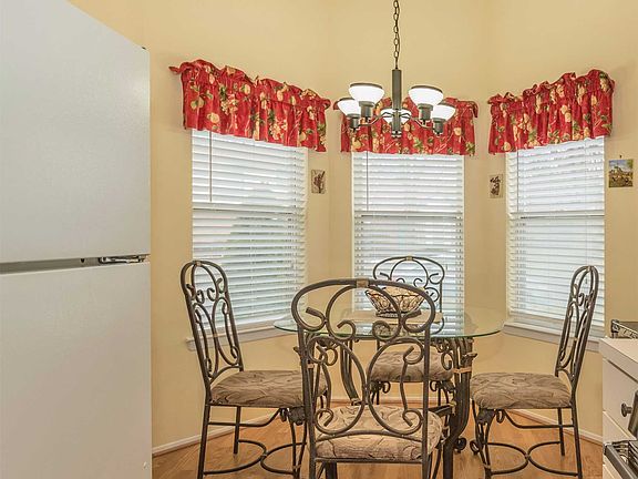 3rd image of 26 Timber Ridge Dr #14