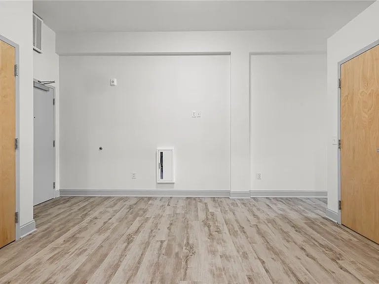 105 Main St #2 — Photo 9