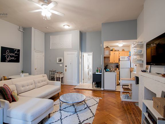 5th image of 6 W 87th St APT 5
