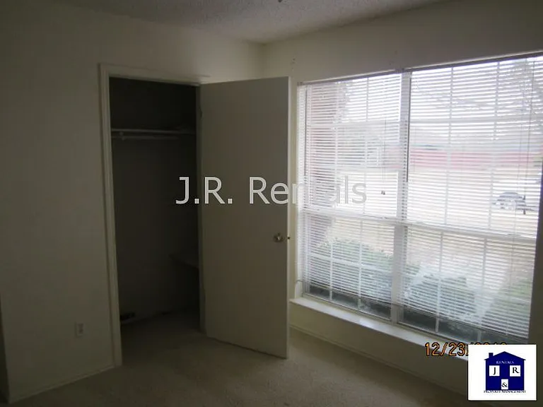 3615 Coral Bay Ln — Photo 31