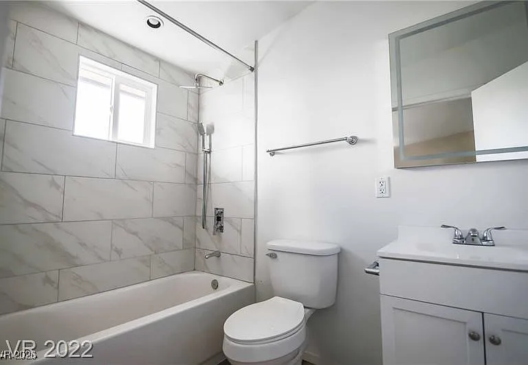 2201 Fairfield Ave #11 — Photo 5