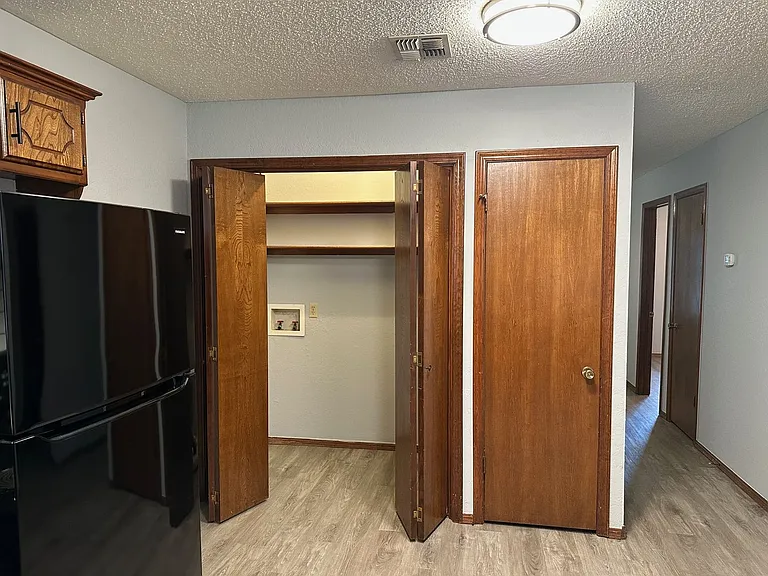 2210 Apple Ave #2210 — Photo 4
