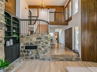 6100 Tiffany Park Ct, Arlington, TX 76016