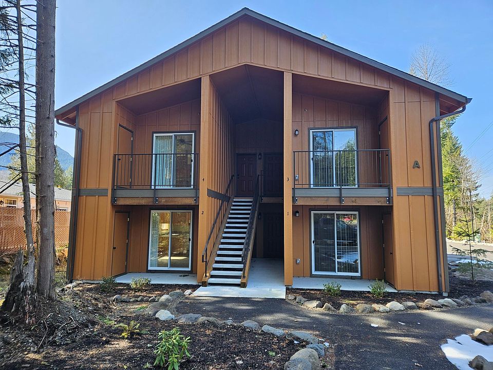 Studio Building