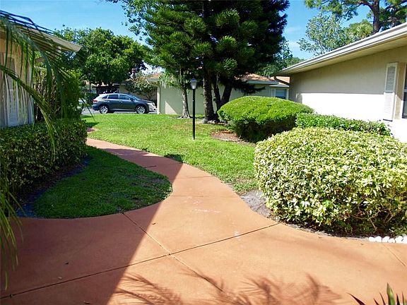 3rd image of 2182 Corinne Ct S APT B