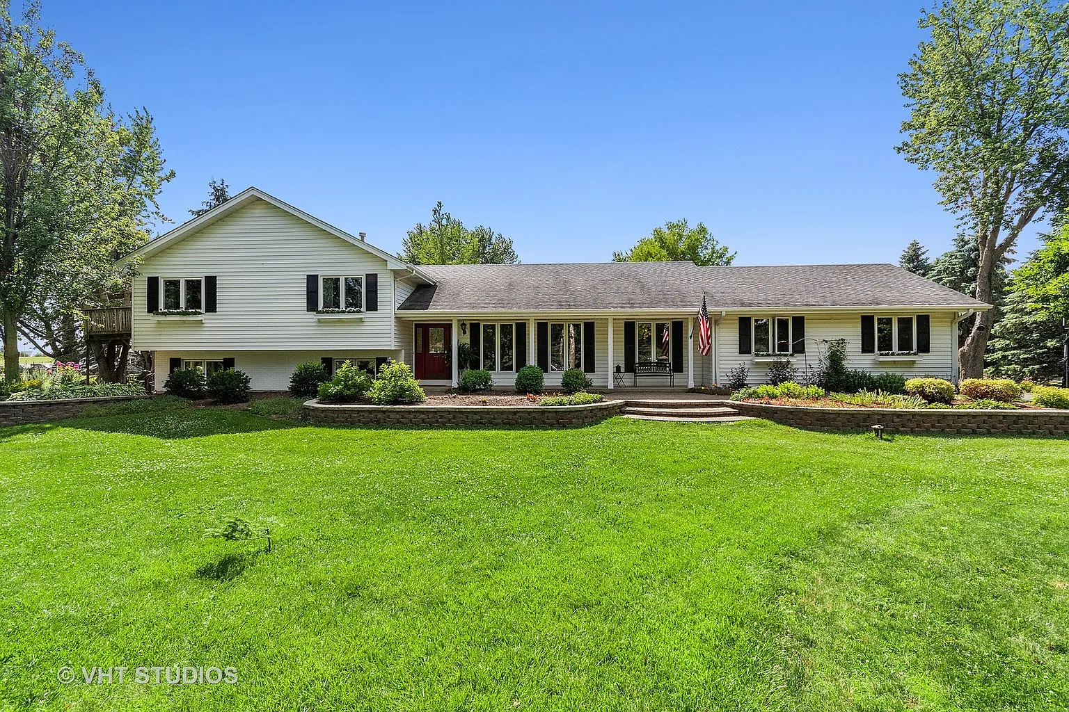 42W721 Stillmeadows Ln photo 1