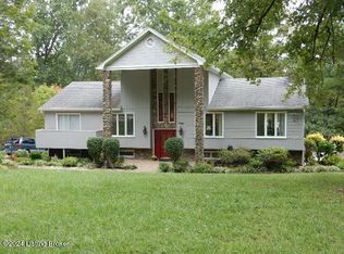 726 Old Mill Stream Ln, Shepherdsville, KY 40165