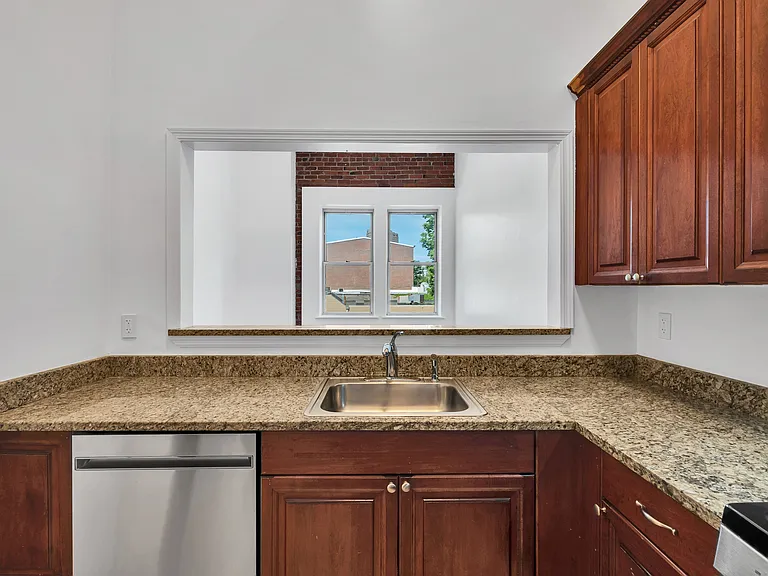 850 Grand Ave #204 — Photo 11