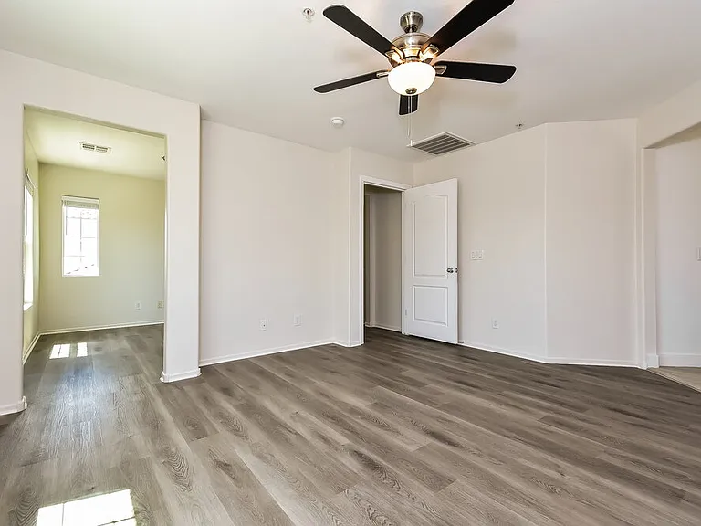 7557 Cultural Ct — Photo 10