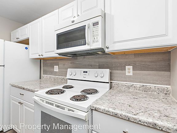 5th image of 4316 Holly St APT 1