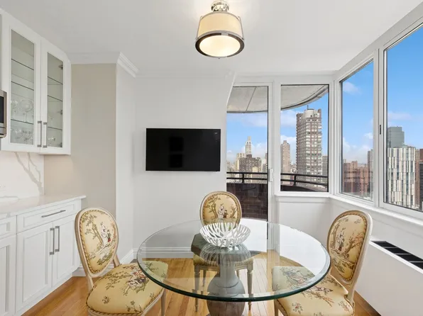 455 East 86th Street image 5 of 16