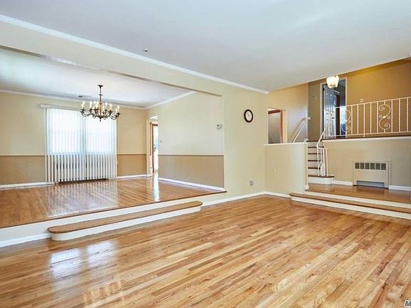 3rd image of 1495 Sylvan Ln