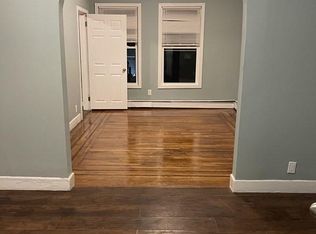 737 Cranston St APT 8, Providence, RI 02907