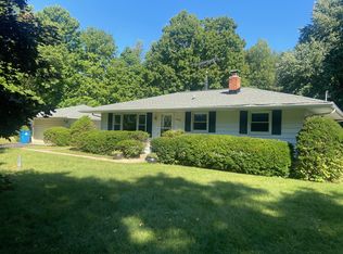 12836 Helmer Rd S, Battle Creek, MI 49015