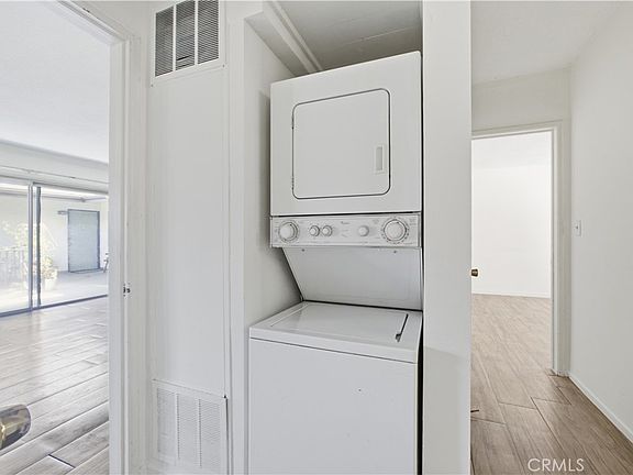 2nd image of 5168 Yarmouth Ave #16