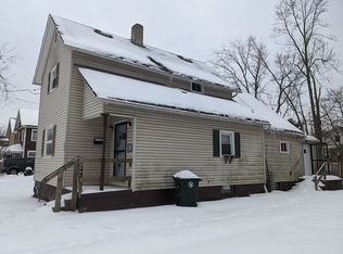 586 East Ave, Akron, OH