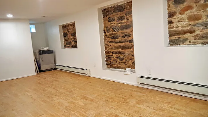 Rented by 585 Evergreen Avenue, LLC | media 8