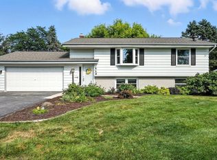 519 Buckingham Way, Hartland, WI 53029