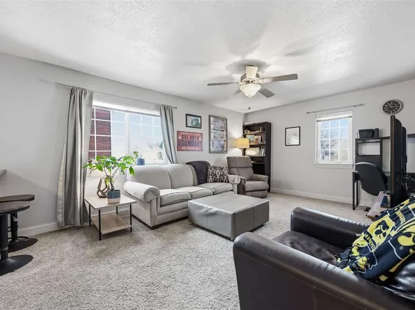 200 Grandview Ct #205, Iowa City, IA 52246