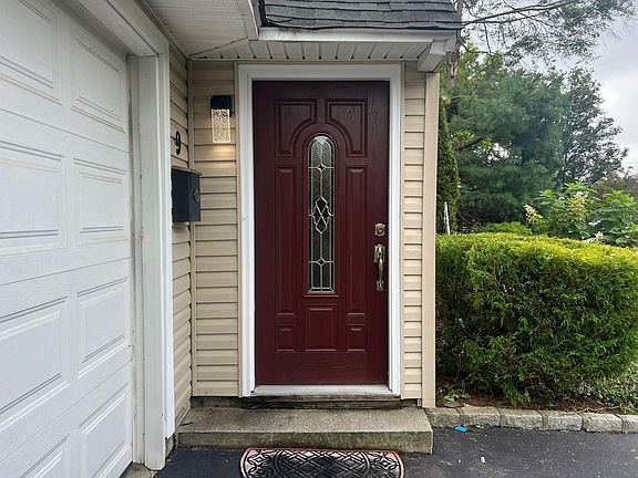 2nd image of 9 Furrow Ln
