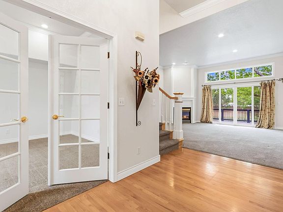 4th image of 5518 White Willow Dr