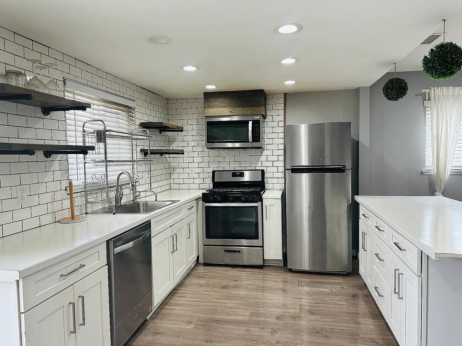 Bixler Cir, Garden Grove — Photo 1