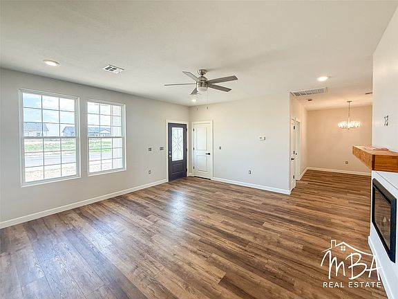 5th image of 4113 Cardigan St