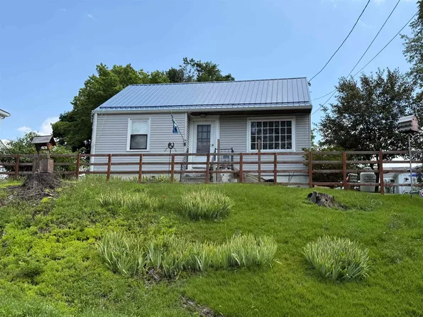600 Woodland Rd, Rich Creek, VA 24147