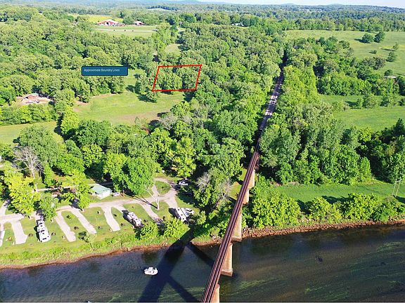 3rd image of 490-00001-005 Fox Chase Dr
