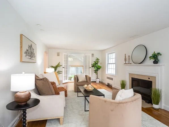 250 Bacon St, Natick, MA 01760