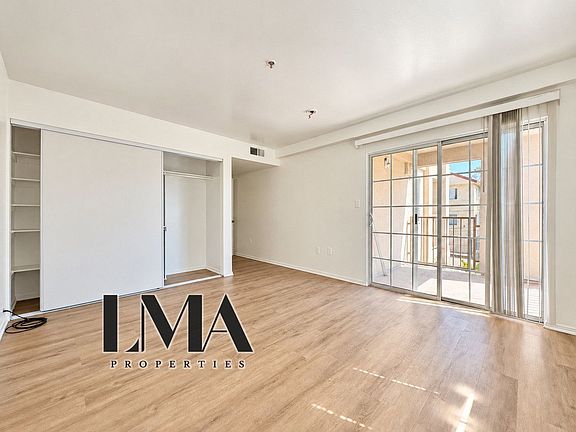 4th image of 7308 Canby Ave #5A