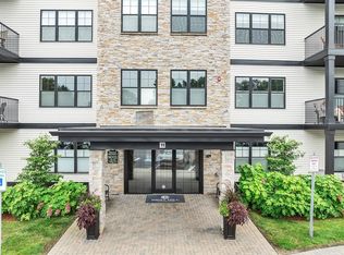 11 Cushing Pl UNIT 204, Chelmsford, MA 01824