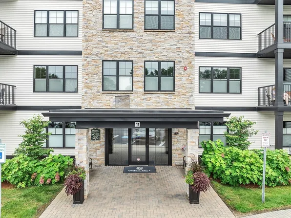 11 Cushing Pl Unit 204, Chelmsford, MA 01824