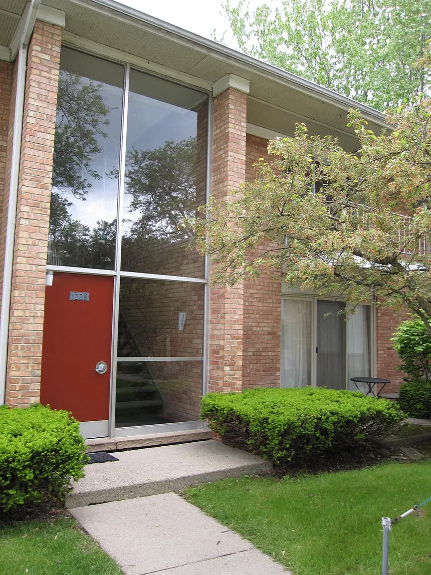 1245 Island Dr APT 103 photo 1