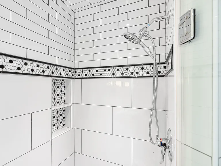 Primary bath - shower detail