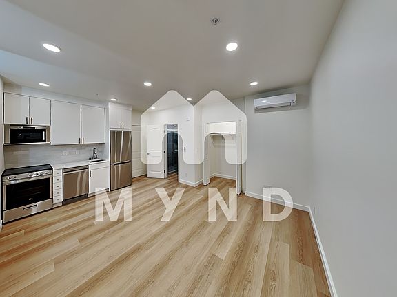 2nd image of 17 Hoff St Unit 5