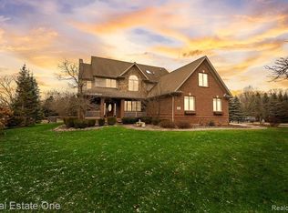 8600 Warner Rd, Saline, MI 48176