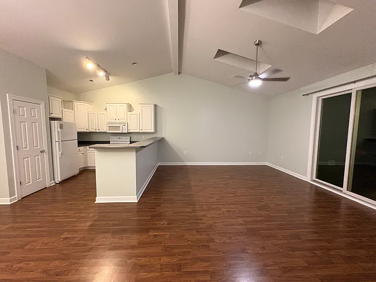 5126 Christian Dr — Photo 8