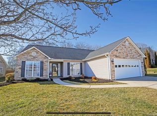 178 Cottage Ridge Rd, Fletcher, NC 28732