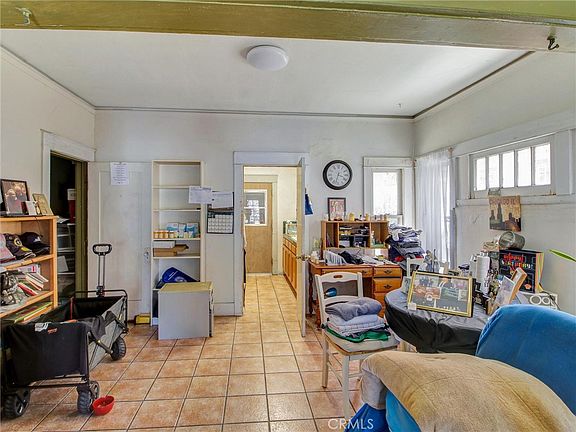 5th image of 3830 S Figueroa St