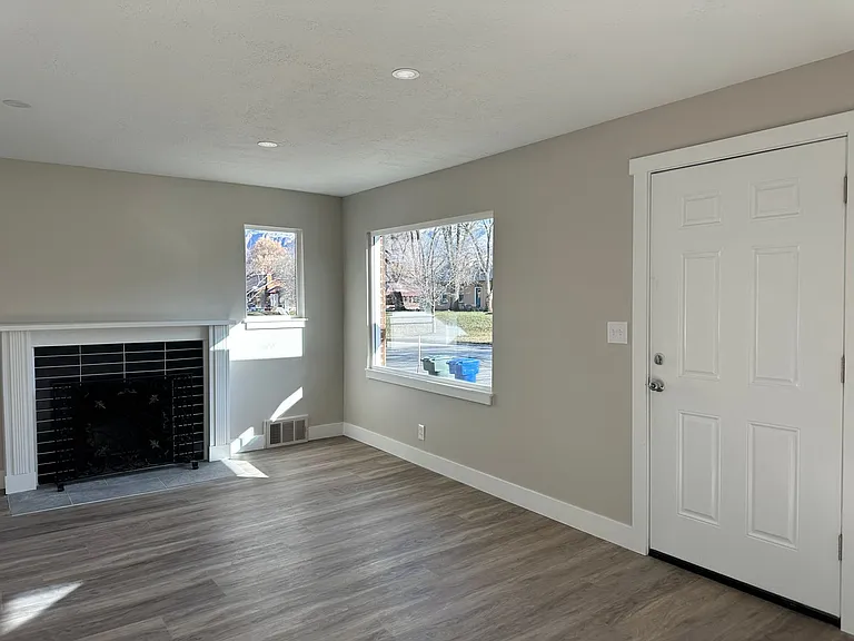 2925 Madison Ave — Photo 49