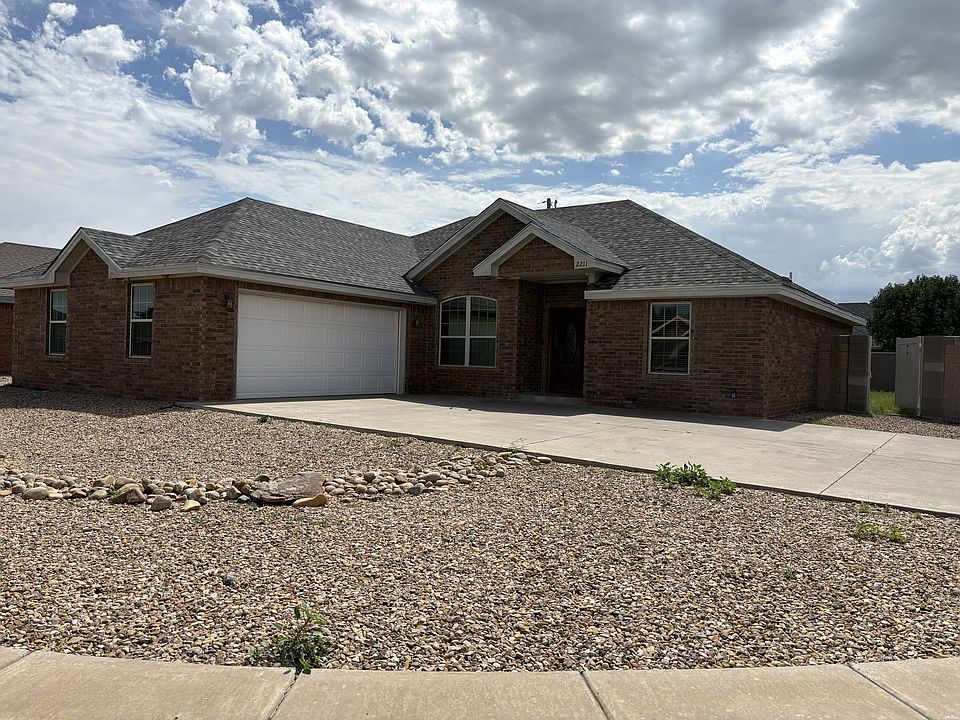 1st image of 2211 Boxwood Cir