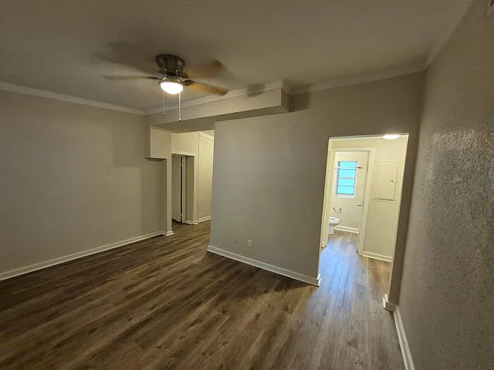3 bed, 1.0 bath, 852 sqft, $1,225 — Photo 3