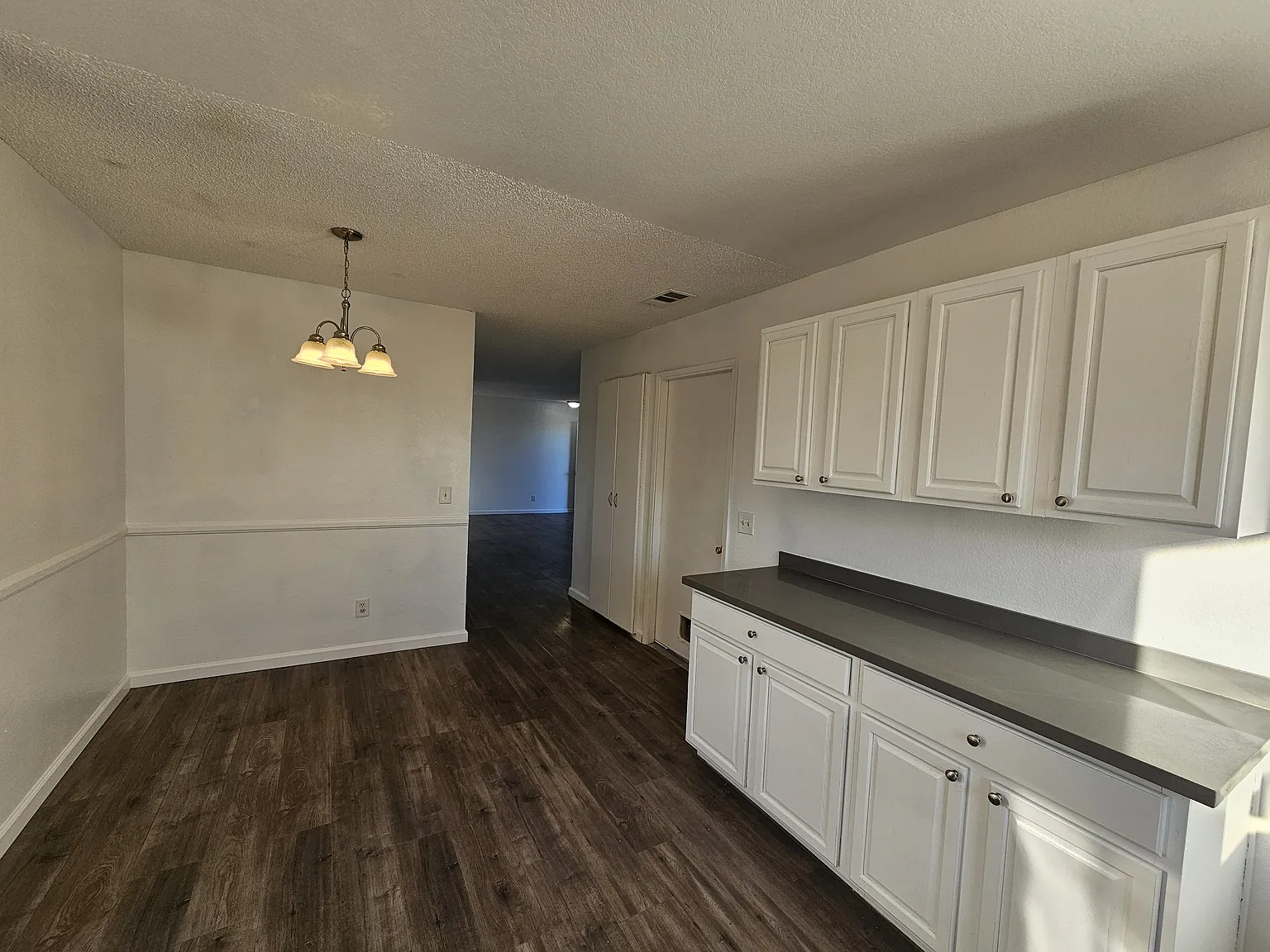 3 bed, 1216 sqft, $1,875 — Photo 3