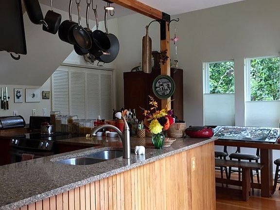 5th image of 10595 Manitou Beach Dr NE