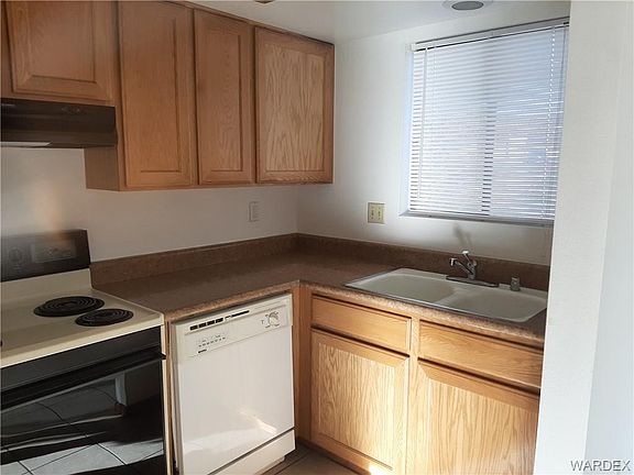 5th image of 690 Paseo Granada APT 2