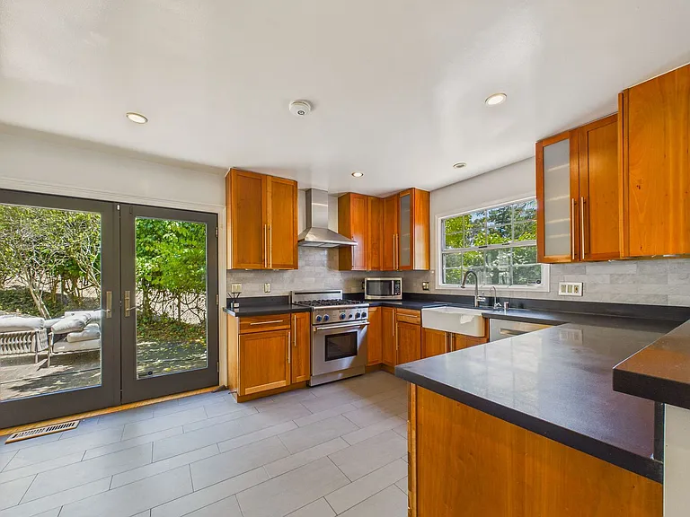 12 Folger Ct — Photo 11